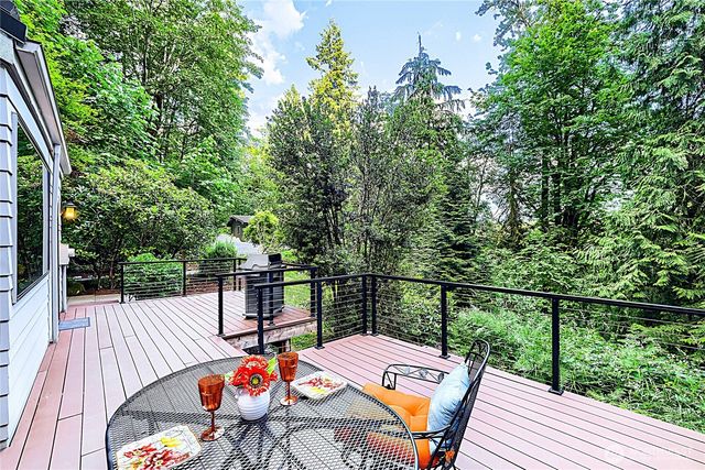 13020 Squak Mountain Road SE, Issaquah, WA 98027