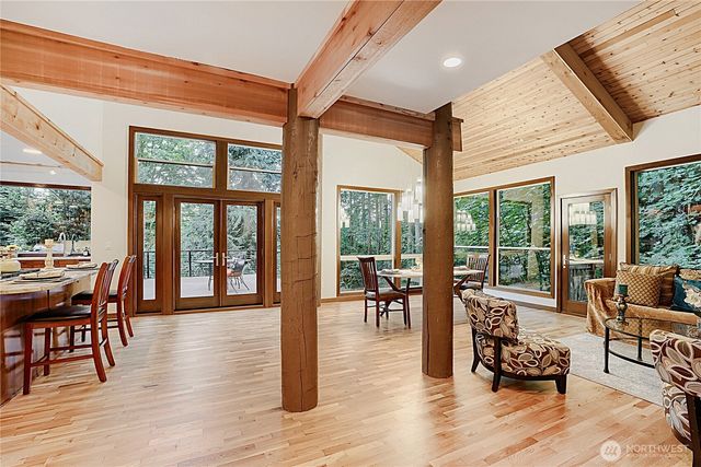 13020 Squak Mountain Road SE, Issaquah, WA 98027