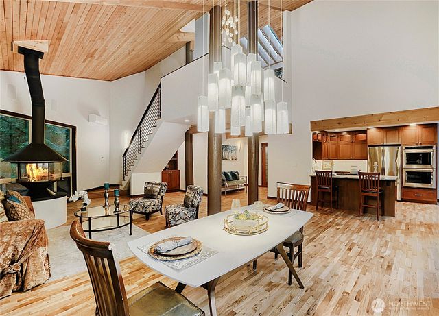 13020 Squak Mountain Road SE, Issaquah, WA 98027