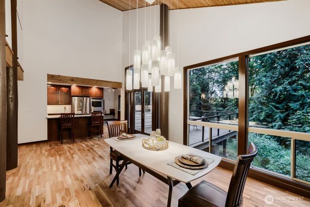 13020 Squak Mountain Road SE, Issaquah, WA 98027