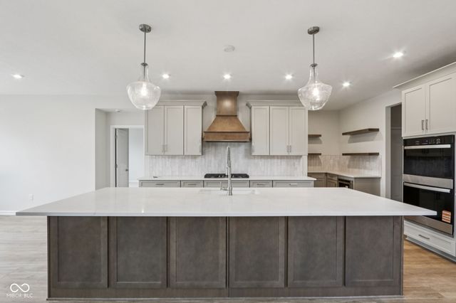 9457 Dogwood Drive, Mccordsville, IN 46055