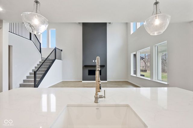 9457 Dogwood Drive, Mccordsville, IN 46055