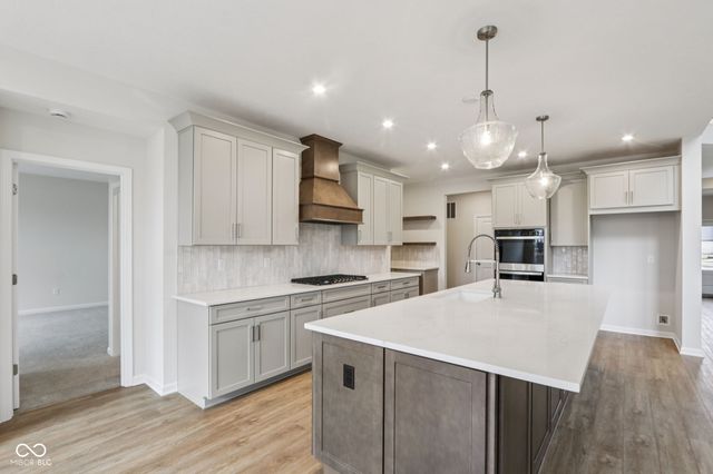 9457 Dogwood Drive, Mccordsville, IN 46055