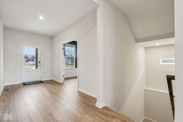 9457 Dogwood Drive, Mccordsville, IN 46055