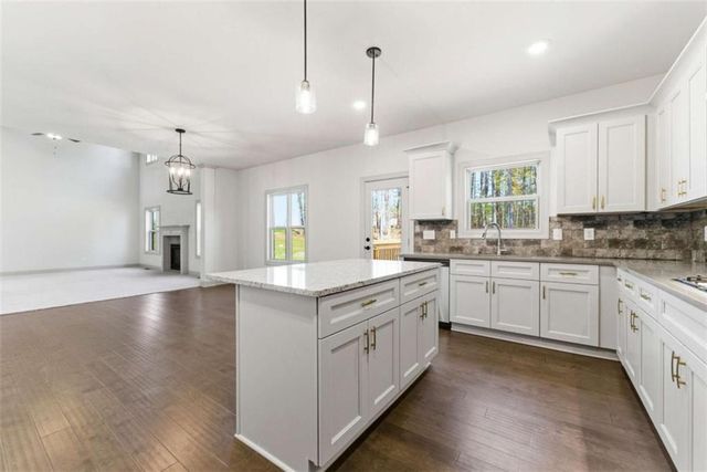 198 Lotus Lane, Covington, GA 30016