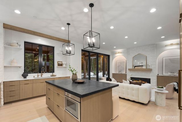 220 Farmhouse Way, Cle Elum, WA 98922