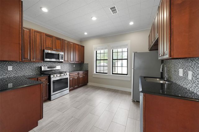 309 Pecore Street, Houston, TX 77009