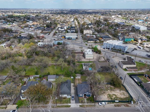 309 Pecore Street, Houston, TX 77009