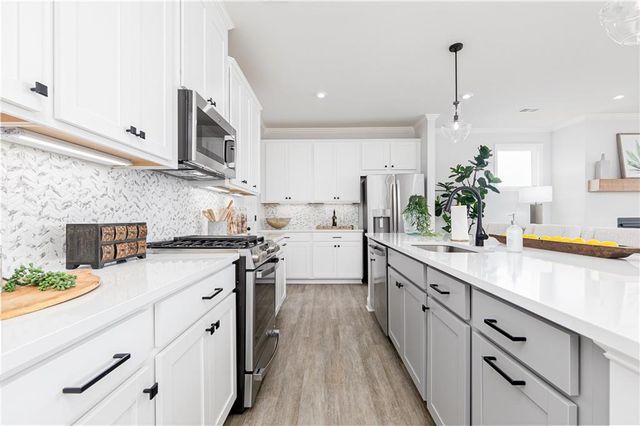 844 Leraes Way, Loganville, GA 30052