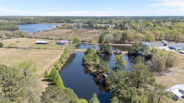 393 Old Vanceboro Road, New Bern, NC 28560