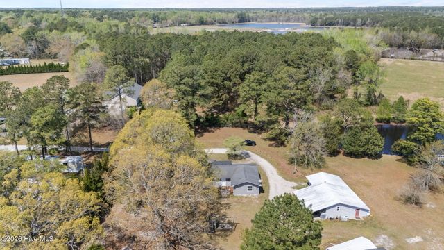 393 Old Vanceboro Road, New Bern, NC 28560
