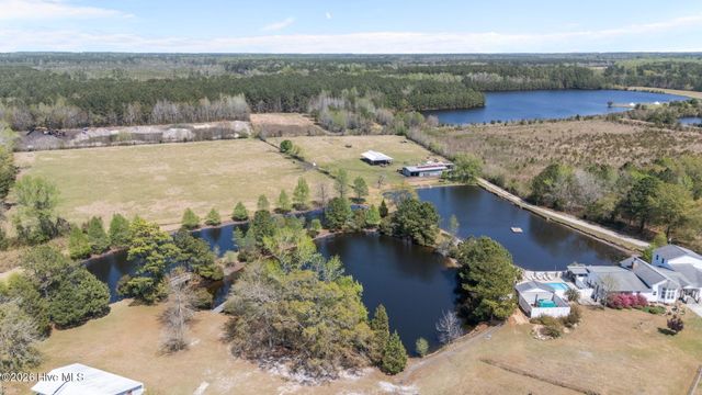 393 Old Vanceboro Road, New Bern, NC 28560
