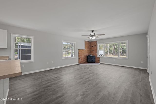 393 Old Vanceboro Road, New Bern, NC 28560