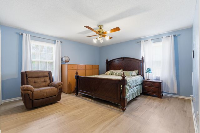 658 Tee Vee Road, Elloree, SC 29047