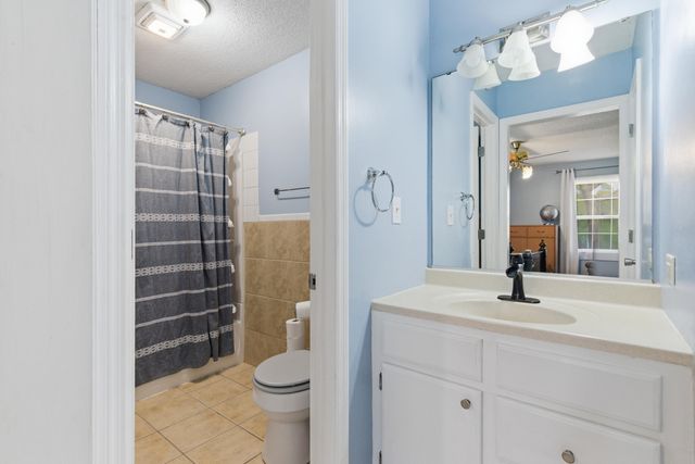 658 Tee Vee Road, Elloree, SC 29047