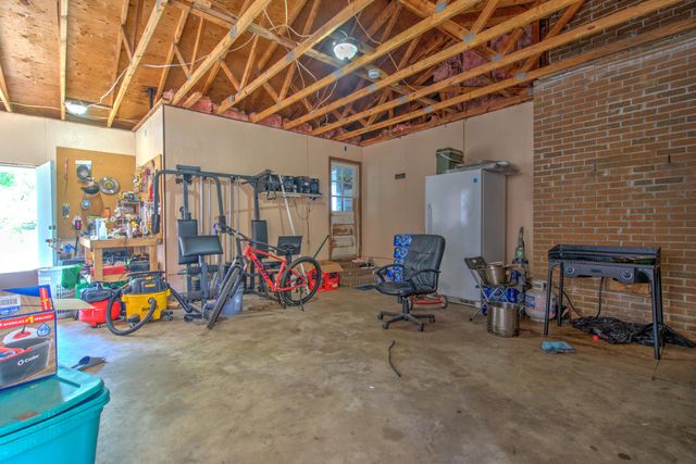 658 Tee Vee Road, Elloree, SC 29047