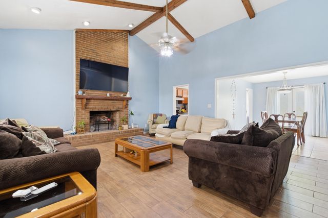 658 Tee Vee Road, Elloree, SC 29047