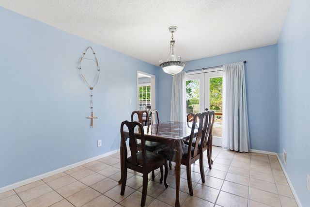 658 Tee Vee Road, Elloree, SC 29047