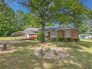 658 Tee Vee Road, Elloree, SC 29047