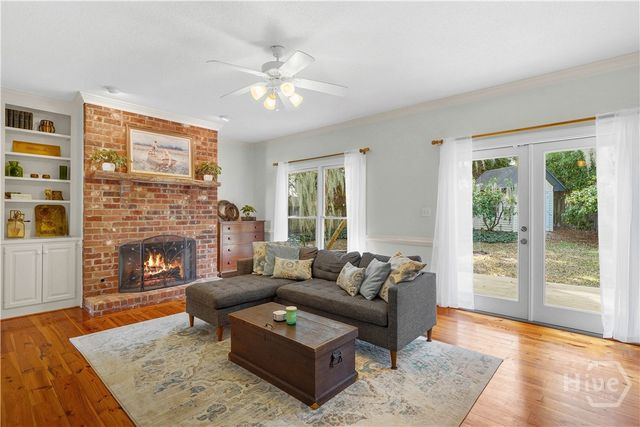 8 Chestley Place, Savannah, GA 31406