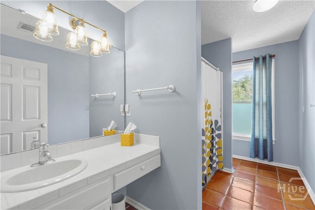 8 Chestley Place, Savannah, GA 31406