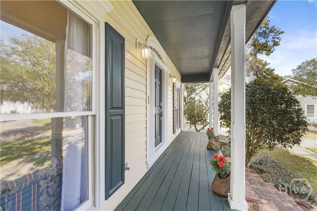 8 Chestley Place, Savannah, GA 31406