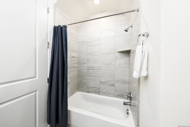 106 Cinnamon Creek, Boerne, TX 78006