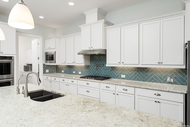 106 Cinnamon Creek, Boerne, TX 78006