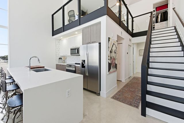 410 NE 36th Street 9, Oakland Park, FL 33334