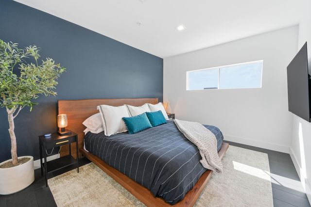 410 NE 36th Street 9, Oakland Park, FL 33334