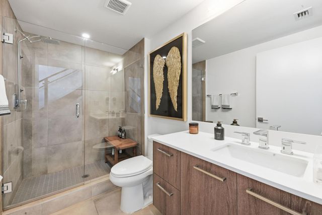 410 NE 36th Street 9, Oakland Park, FL 33334