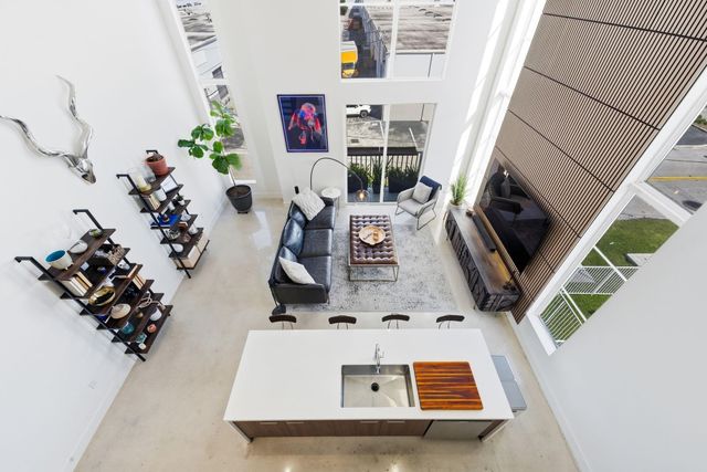 410 NE 36th Street 9, Oakland Park, FL 33334