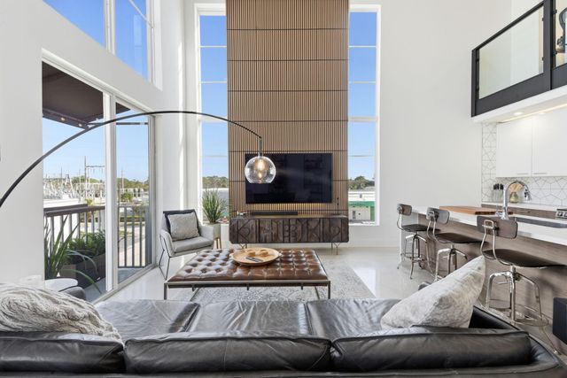 410 NE 36th Street 9, Oakland Park, FL 33334