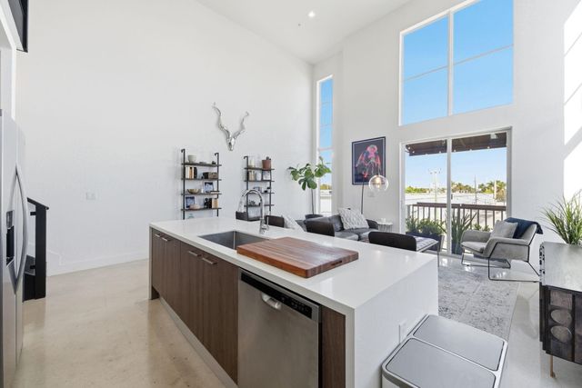 410 NE 36th Street 9, Oakland Park, FL 33334