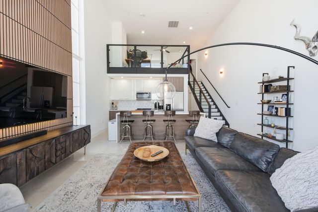 410 NE 36th Street 9, Oakland Park, FL 33334