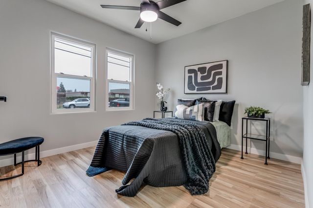 136 N Acacia Ave, Ripon, CA 95366