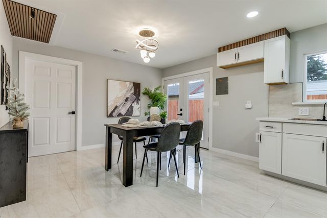 136 N Acacia Ave, Ripon, CA 95366