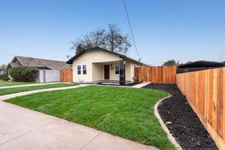 136 N Acacia Ave, Ripon, CA 95366