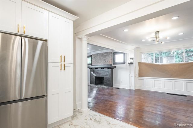 2270 W Philadelphia Street, Detroit, MI 48206