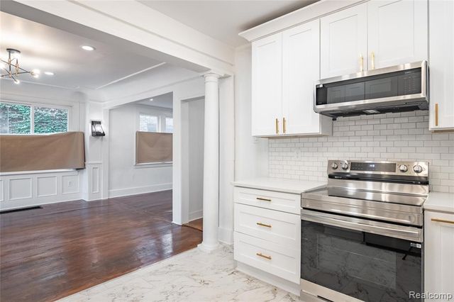 2270 W Philadelphia Street, Detroit, MI 48206