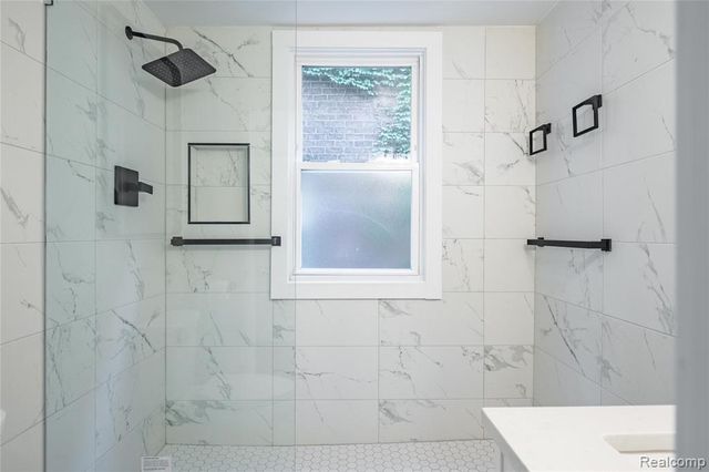 2270 W Philadelphia Street, Detroit, MI 48206