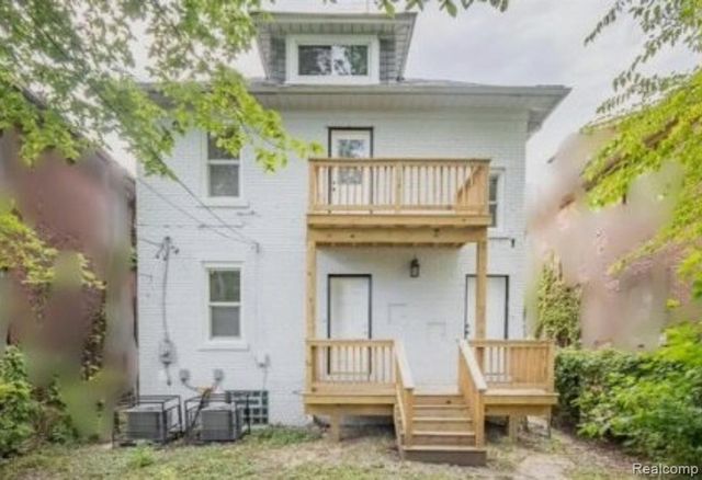 2270 W Philadelphia Street, Detroit, MI 48206