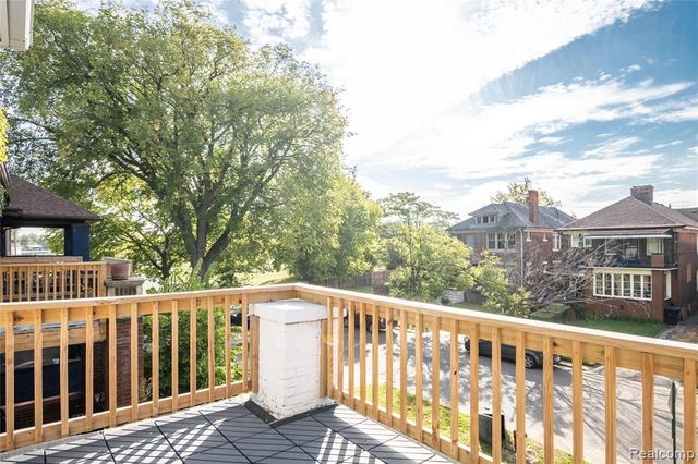 2270 W Philadelphia Street, Detroit, MI 48206