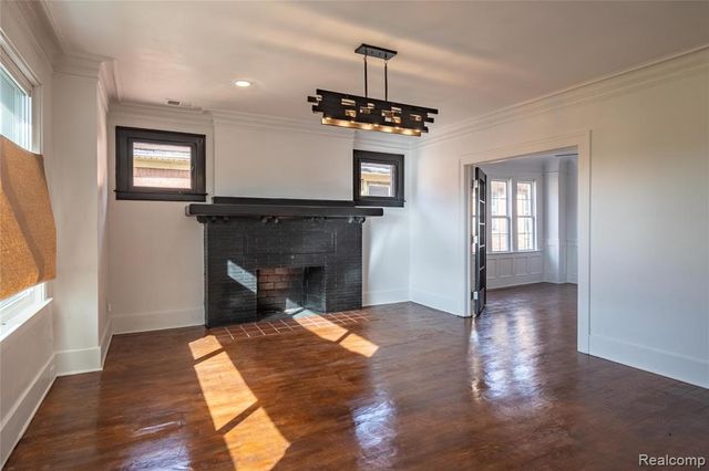 2270 W Philadelphia Street, Detroit, MI 48206