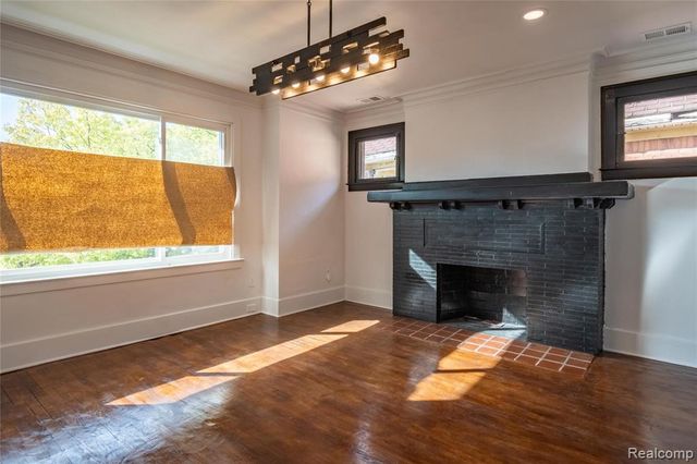 2270 W Philadelphia Street, Detroit, MI 48206