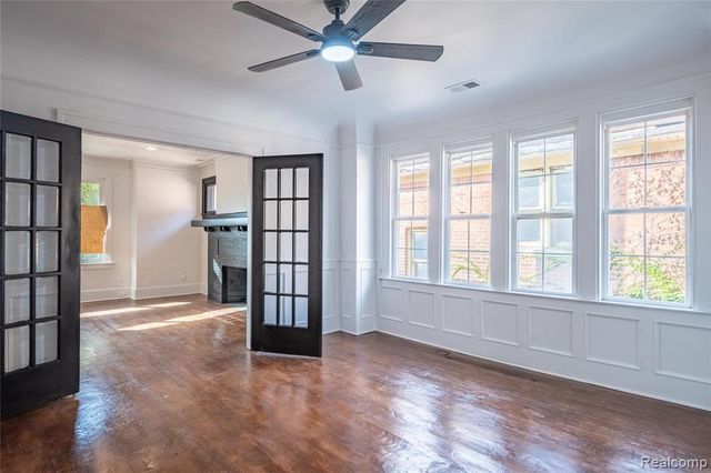 2270 W Philadelphia Street, Detroit, MI 48206