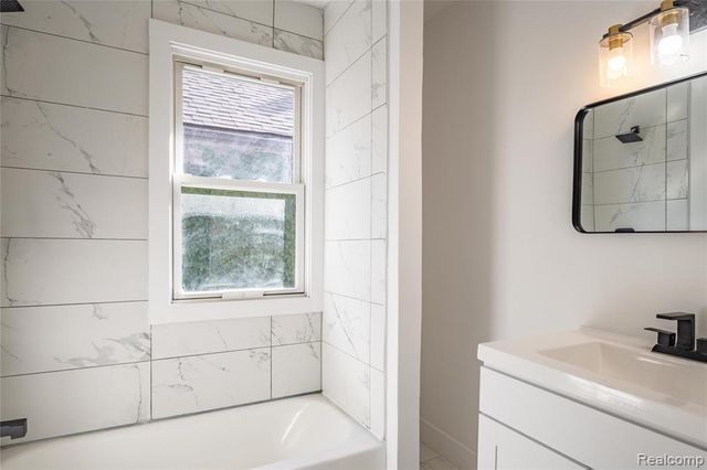 2270 W Philadelphia Street, Detroit, MI 48206