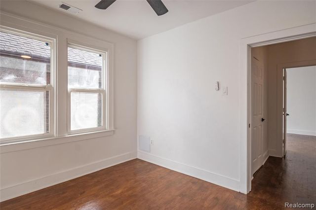 2270 W Philadelphia Street, Detroit, MI 48206