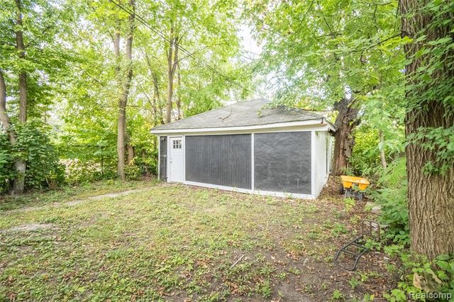 2270 W Philadelphia Street, Detroit, MI 48206