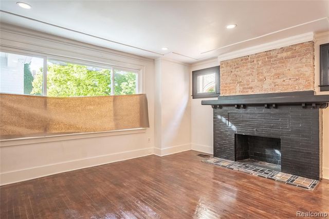 2270 W Philadelphia Street, Detroit, MI 48206